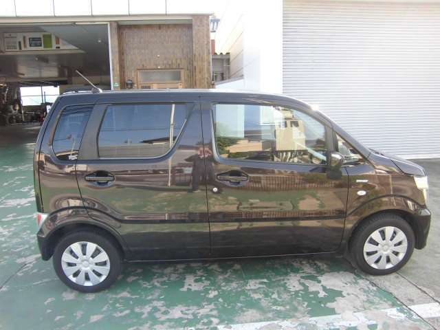 自動車保険も取り扱いしております。お車ご購入の際はお気軽にご相談ください。