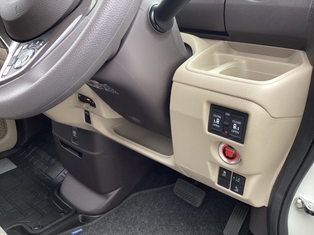 車両移動中などもあり、店舗に行かれる前に在庫確認をお願いしております。ぜひ連絡いただきその後ご来店をお願い致します