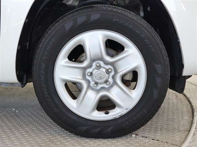 こちらのお車は千葉県在住の方でネッツトヨタ千葉の整備工場にて無料1か月点検・整備入庫が可能なお客様への販売とさせていただきます。