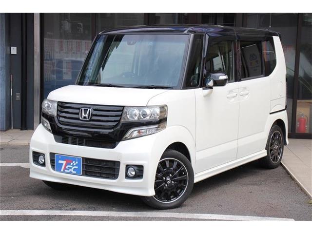 現車を直接確認できないお客様の為に現車を隅々まで把握しその撮影を行っております。もし確認のために撮影して欲しい箇所などのご希望が御座いましたらお気軽にお申しつけ下さい。
