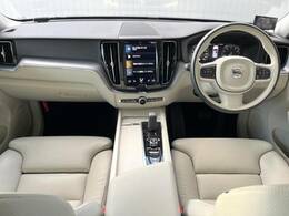 ボルボの大人気ミドルサイズSUV！XC60B5　AWDモメンタム入庫いたしました。安心安全のボルボ品質。上品に！アクティブに！ドライバーも同乗者も快適にお乗りいただける一台です。