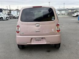 ☆ミニバン、セダン、コンパクトカー、軽自動車etc　展示台数常時100台以上だからきっと見つかるお気に入りの1台！皆様のご来店・お問合せ当店スタッフ一同、心よりお待ちいたしております☆