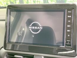 【純正9型ナビ】人気の純正ナビを装備しております。ナビの使いやすさはもちろん、オーディオ機能も充実！キャンプや旅行はもちろん、通勤や買い物など普段のドライブも楽しくなるはず♪