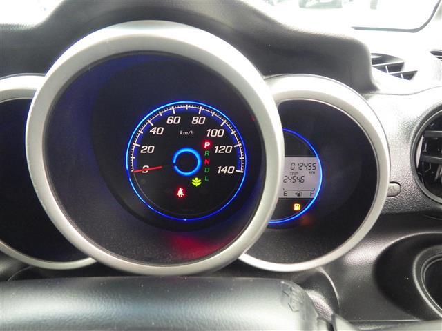 【スピードメーター】メーターがシンプルで見やすく運転しやすいですね！
