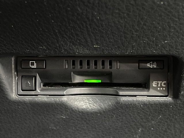 【ETC】高速道路の料金所をストレスなく通過！話題のスポットやサービスエリアに多い「スマートIC」利用時は必須のアイテムです。当店でセットアップを実施、ご納車当日からすぐにご利用いただけます！