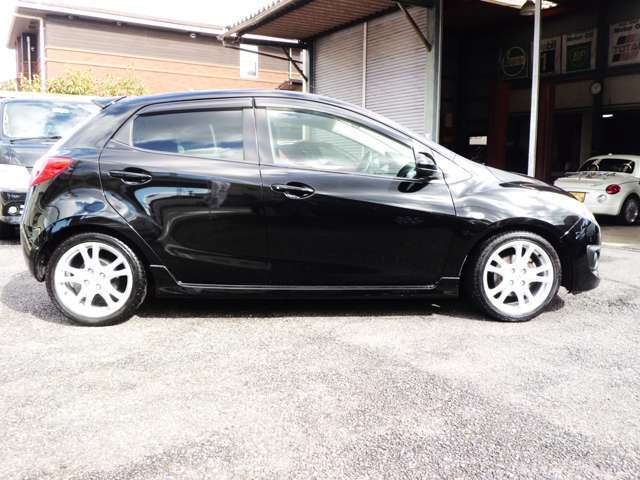 車庫証明申請手続きはお客様にお手伝い頂いております　お時間も無くお忙しい方など車庫証明申請手続きや書類作成のお手伝いをさせて頂きますので　お気軽にご相談下さい。