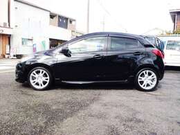 自社工場完備！！　オプション用品　　ナビゲーション　ETCなど　持ち込みパーツ取り付けOKです。お気軽にご相談下さい。