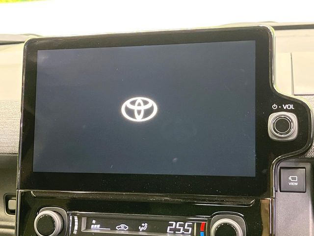【メーカー純正ナビ】インテリアに溶け込むスタイリッシュな「専用設計」メーカーナビを装備♪視認性や操作性など基本性能にも優れ、より上質なカーライフをお楽しみいただけます。