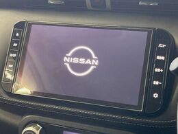 【純正ナビ】人気の純正ナビを装備。オーディオ機能も充実しており、Bluetooth接続すればお持ちのスマホやMP3プレイヤーの音楽を再生可能！毎日の運転がさらに楽しくなります！！