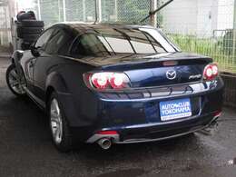 お客様の安心のカーライフを送れますように24時間のロードサービス付の最大404項目・最長15年まで延長可能な長期保証をご用意しております！故障修理の際はもちろん全国どこのディーラーでご対応可能です。