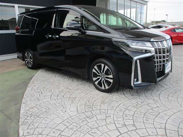 全国のトヨタディーラーにて保証が受けられるロングラン保証が1年間無料でつきます。別途費用にて3年間まで延長できます。