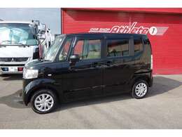 フロントに2名と、後部に車椅子の方を乗せる「3人定員」となっております。