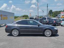 プライバシーガラス装備！後方から見えにくくプライバシーが守られます！