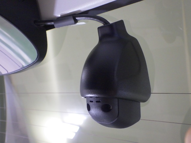 前だけではなく後方にもドラレコ装備！前後でついていると嬉しい装備ですよね！！