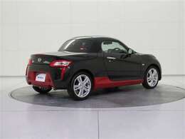 全国トヨタディーラーの中でも数少ない、トヨタ認定検査員が1台ずつ内外装をチェック。