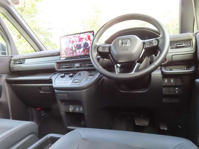 ★純正11.4型インターナビ　全方位モニター　ETC　両側パワースライド　LEDオートライト　フォグ　純正17AW　ハーフレザーシート　革巻きステアリング　シートヒーター　ECON　ホンダセンシング　BSM　クルコン★
