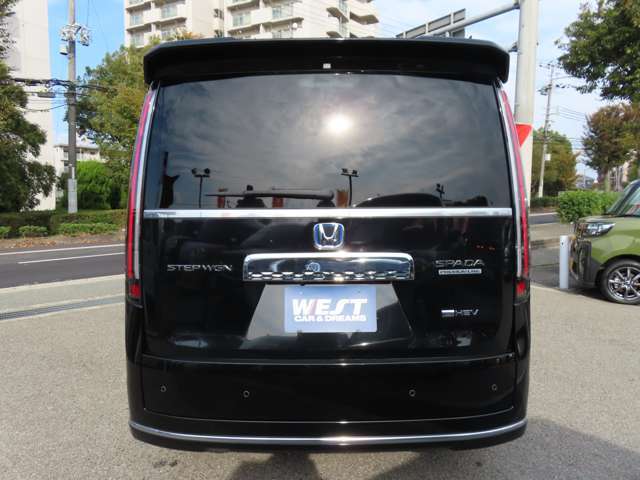 業者専用オークションにて第三者機関が査定した車両を購入前に弊社で目利きをして問題ないと判断された車両を厳選して仕入れしております。　今までもこれからも高品質・低価格をモットーに価格設定しております！