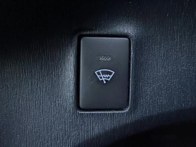 気になる車はすぐにお問い合わせください！画面右側の0066から始まる無料ダイヤルからお問い合わせ下さい！専門スタッフがお車のご質問にお答えいたします！