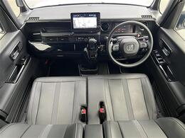 【インパネ全体】全方位で視界が広く、高い目線で運転もしやすいです！