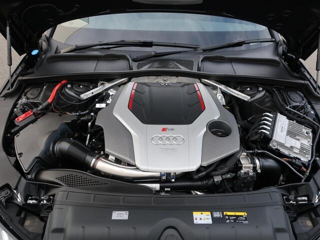 Audi　認定中古車保証は、エンジンやギアボックス・ブレーキ等の主要部品を含み、距離無制限（期限は車種により異なります。）有償で延長保証＋1年を設定。