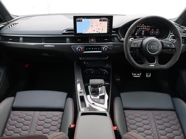 Audi　Approved大阪南は正規ディーラーであることはもちろんのこと、保険代理店でもあります。セールススタッフは保険の有資格者ですので保険のご相談もお任せください。