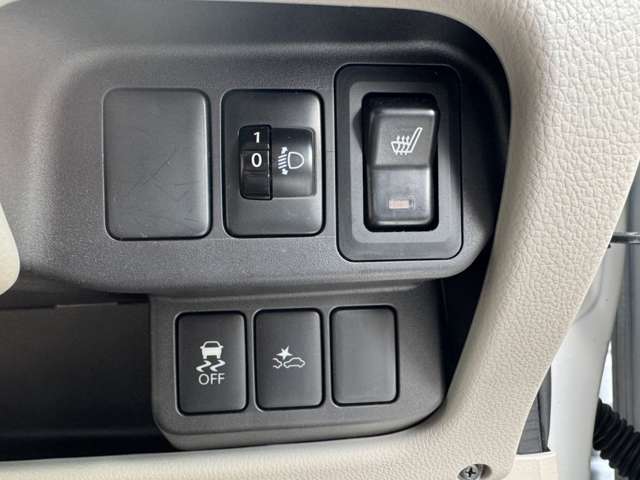 【運転席操作部】運転に役立つ機能ばかり！快適なドライブにしてくれること間違いなし！！