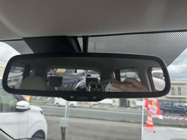 【買い取り】お車の買い取り、下取もご相談ください！買い取りにも力を入れており、当店自慢のディーラーがご納得のお値段で買いとらせていただきます。まずは、ご相談だけでも頂ければ嬉しいです！