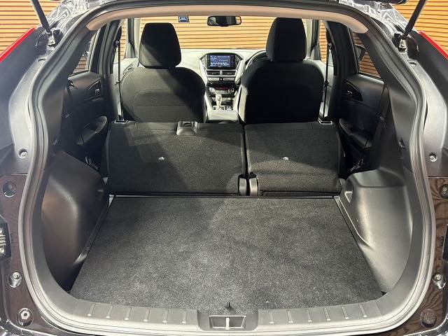 広々としたラゲッジルームは日常・レジャーに活躍する事間違いなし。いかがでしょうか。