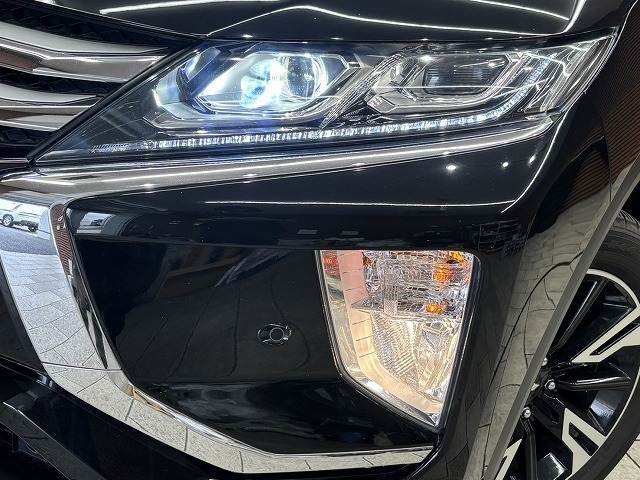 【LEDヘッドライト】です。現在主流のヘッドライトで明るいので視認性が良く安全です。明るさとかっこよさをお楽しみください