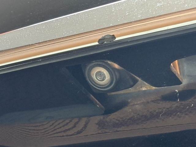 【バックカメラ】便利なバックカメラで安全確認もできます。駐車が苦手な方にもオススメな便利機能です。