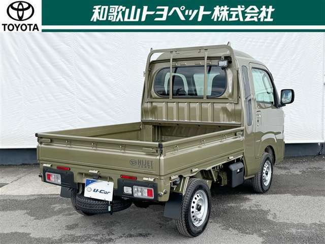 リフレッシュクリーニング「爽・快・車」施工！和歌ル山トヨペットの専門のスタッフが、独自の技術で一台一台丁寧に、内外装の清掃や除菌抗菌。下廻りやエンジンルームなど普段見えないところもキレイに仕上げます！