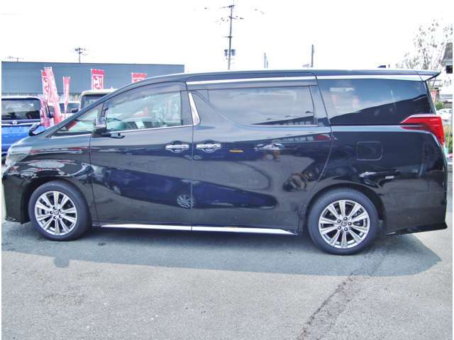 相浦自動車は柳川市内でたくさんの車種を展示販売しております！！アクア、ヴェゼル、ハスラー、N-BOX、ベンツ、BMW、レヴォーグ、86、レクサス、NX、RX、CX5、MINI、デリカ、プリウス、、、