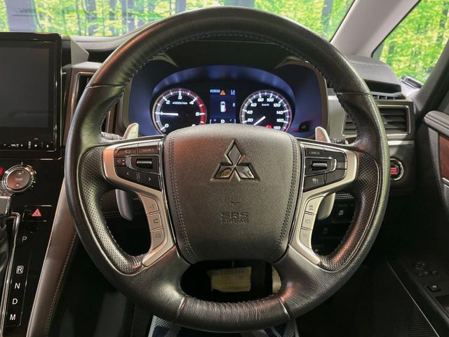 【ステアリングスイッチ】運転中、前方から目線をそらすことなく、オーディオ等の操作が可能な便利機能！安心＆快適なドライブを演出してくれます♪