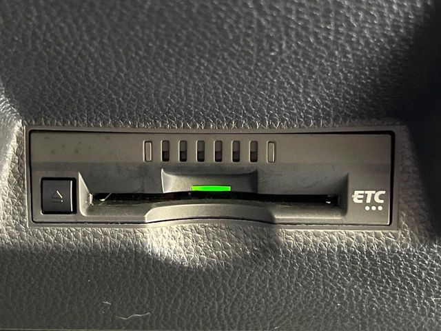 【ETC】高速道路の料金所をストレスなく通過！話題のスポットやサービスエリアに多い「スマートIC」利用時は必須のアイテムです。当店でセットアップを実施、ご納車当日からすぐにご利用いただけます！