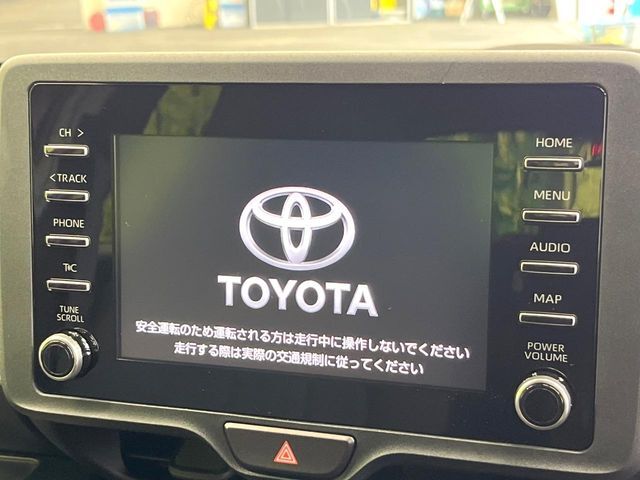 【ディスプレイオーディオ】お持ちのスマホやMP3プレイヤーとの無線接続で音楽再生が可能！コードで繋ぐわずらわしさも無く、手軽にお気に入りの音楽を楽しめます。
