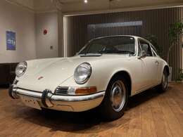 911のベースモデルにあたるTですが、軽く回るエンジンでスポーティな走りをお楽しみいただけます。