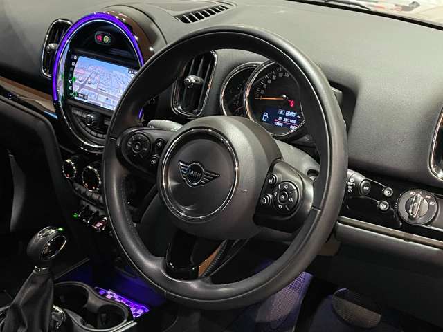 コンセプトは【五感で較べる】。お気軽にスタッフにお尋ね下さい！