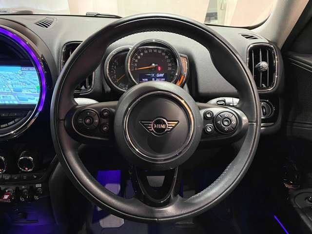 コンセプトは【五感で較べる】。お気軽にスタッフにお尋ね下さい！