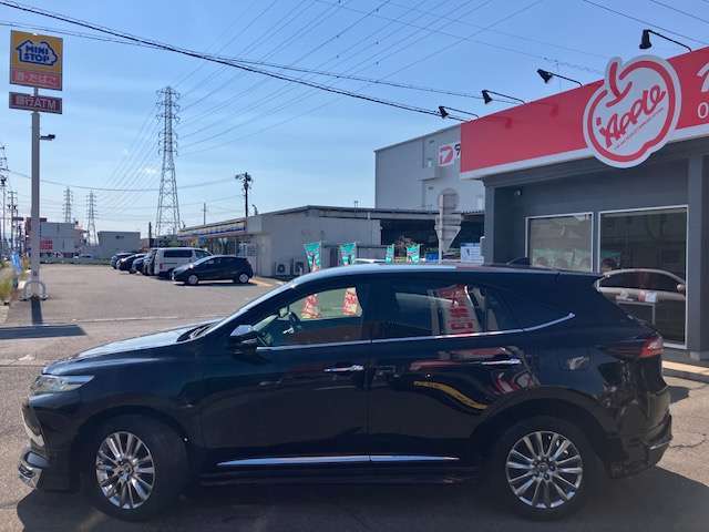 アップル愛知一宮西店のお車をご覧頂きありがとうございます。買取店ならではのお買い得なお車となります。お気軽にお問い合わせください。地域一番価格にてご案内できるように努力します☆毎週火曜日は定休日です☆