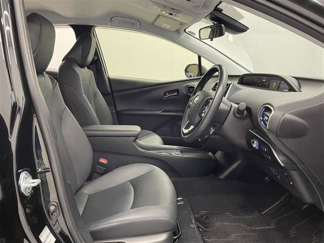 ◆車両検査証明書◆「トヨタ認定車両検査員」が車の状態をくまなく検査。お車の状態がすぐにわかります。修復歴はもちろん、わずかなキズも正確にお伝えします。クルマ選び・購入前の安心をお届けします！