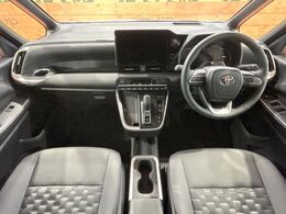 グループ総在庫数約30，000台！！全国の系列店からメーカー・車種問わずご紹介出来るので、あなたにピッタリのお車が見つかるはずです♪まずはお問い合わせ下さい☆