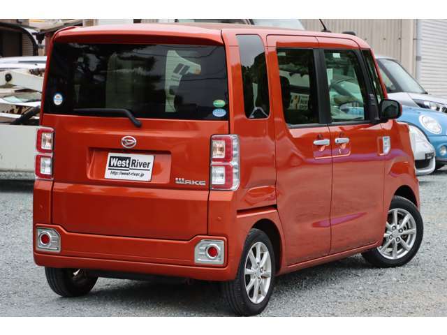 車内空間の広さで人気のウェイク！