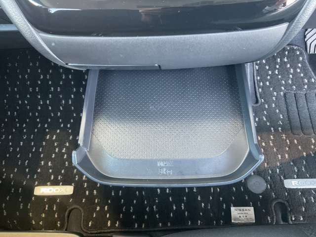 携帯などおけます