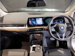☆センターパネルを運転席側に僅かに傾けたBMW独特のインパネ☆【駆け抜ける歓び】はここからもスタートしております☆