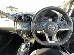 【ハンドル】『ハンドル/ステアリング』の画像になります。写真の内容に関してご不明点、ご質問等がございましたらお気軽にガリバー店舗までお問い合わせください。