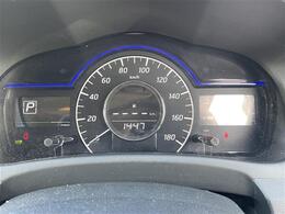 【スピードメーター】『スピードメーター』の画像になります。メーターがシンプルで見やすく運転しやすいですね！