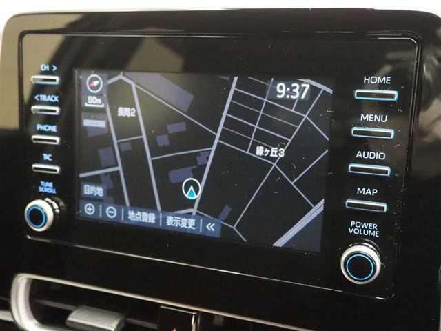 純正ナビです。これがあれば遠出して知らない道でも安心ですね。
