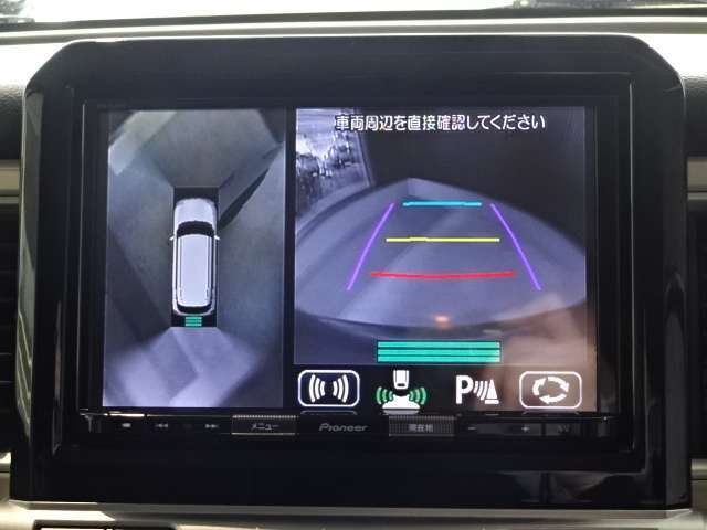 バックカメラ付きで駐車も安心です♪