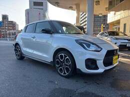 中古車だけでなく、各種メーカーの新車も取扱っております！もちろん注文販売もOK！全国よりお探し致しますので、お気軽にお声掛けください！