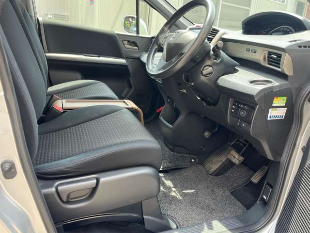 整備・板金・自動車保険も取扱しております。お車に関するご相談などお気軽にお電話ください！